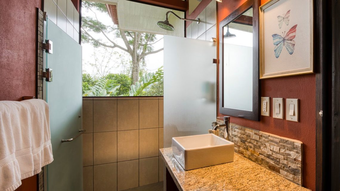 The Mariposa - Bathroom/Shower