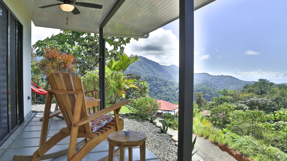 The Mariposa - Mountain & Jungle View