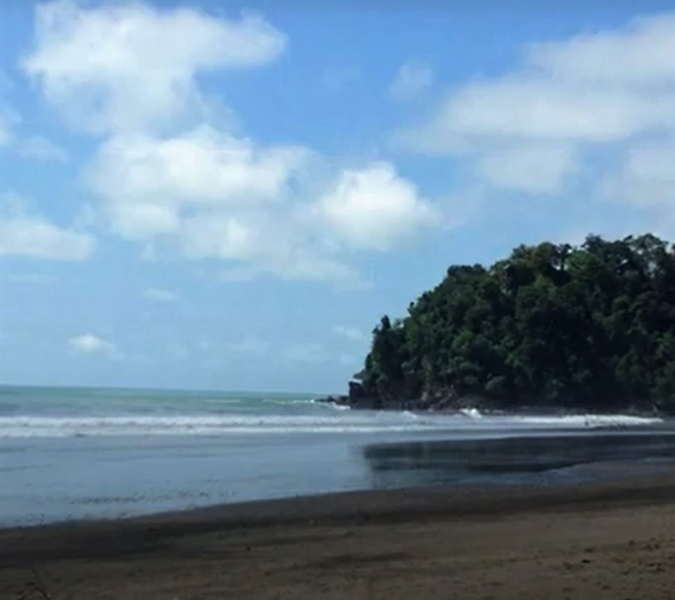 A dozen unique beaches close to Natures Edge - Playa Hermosa - Beaches of Costa Ballena